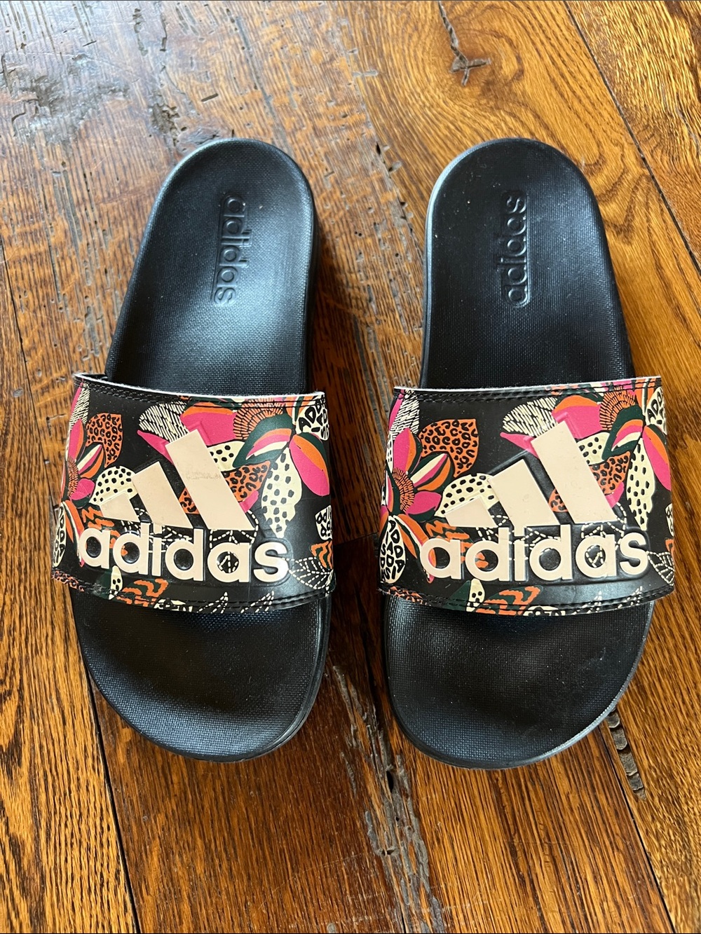 Adidas Adilette Slide Sandals – Women’s Size 7
